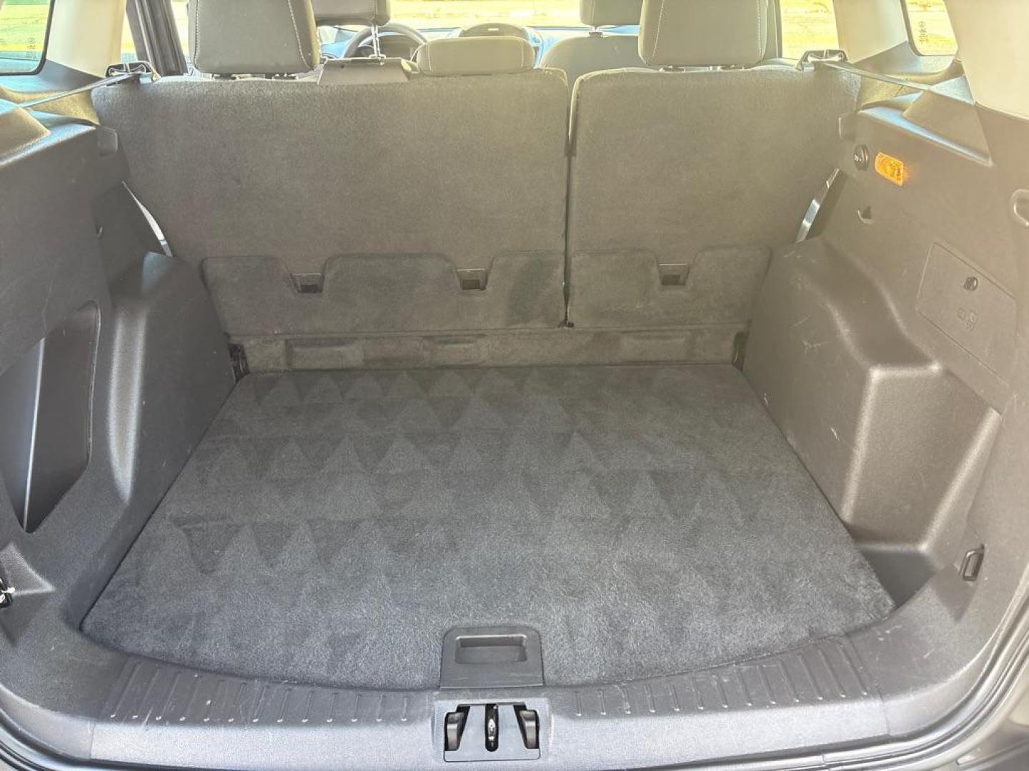 2017 GRAY FORD ESCAPE S (1FMCU0F75HU) with an 2.5L engine, Automatic transmission, located at 503 First Street, Canonsburg, PA, 15317, (724) 745-0566, 40.266006, -80.178413 - Photo#14