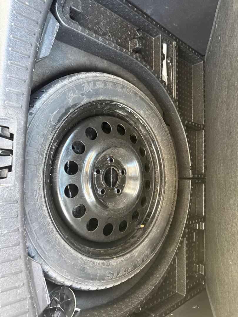 2017 GRAY FORD ESCAPE S (1FMCU0F75HU) with an 2.5L engine, Automatic transmission, located at 503 First Street, Canonsburg, PA, 15317, (724) 745-0566, 40.266006, -80.178413 - Photo#15