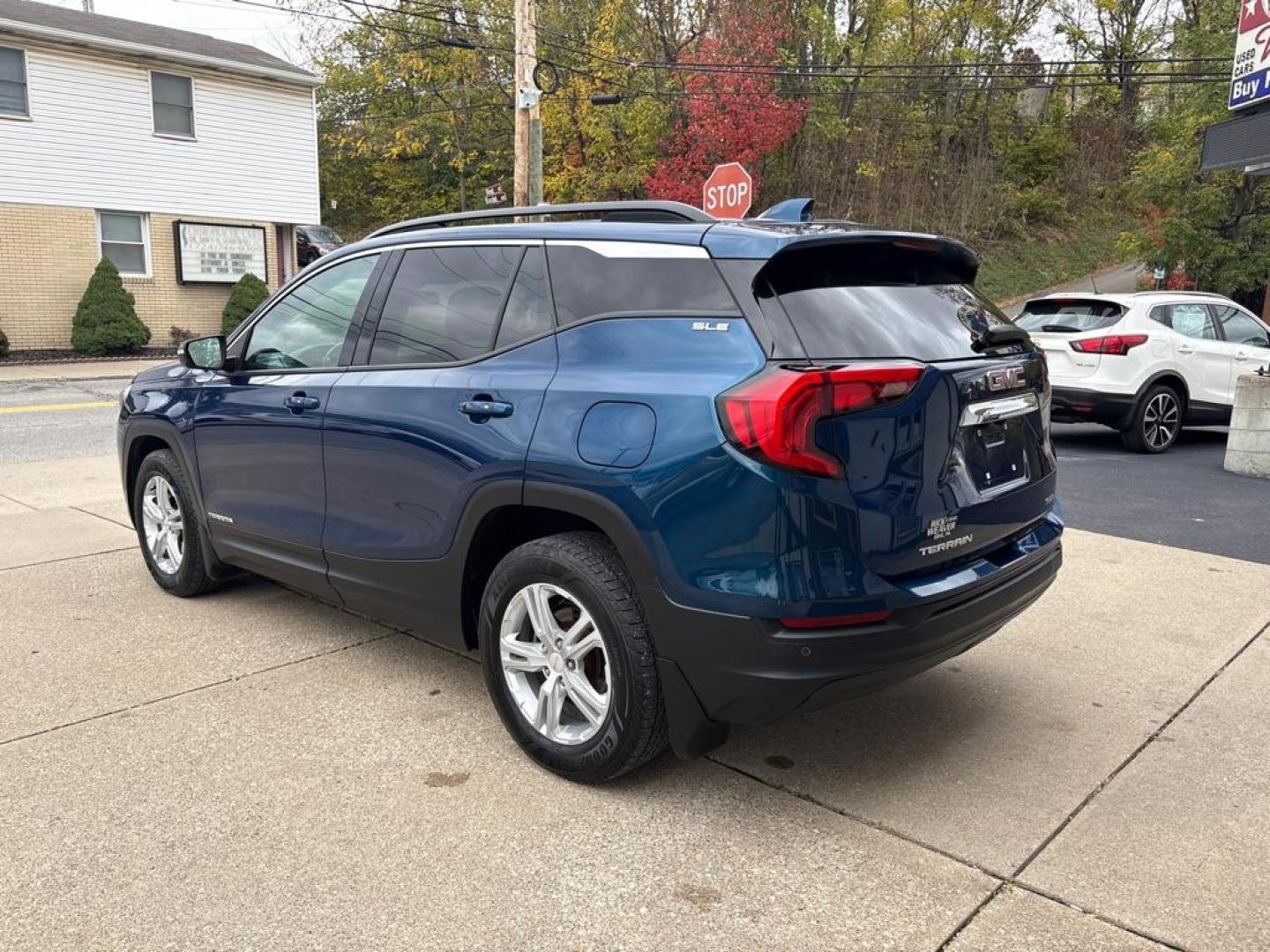 2020 BLUE GMC TERRAIN SLE (3GKALTEV2LL) with an 1.5L engine, Automatic transmission, located at 503 First Street, Canonsburg, PA, 15317, (724) 745-0566, 40.266006, -80.178413 - CARFAX AVAILABLE! REAR VIEW CAMERA, LANE KEEP ASSIST W/ LANE DEPARTURE WARNING, ONSTAR, GMC INFOTAINMENT SYSTEM W/ 7'' COLOR TOUCHSCREEN, BLUETOOTH, VOICE COMMAND, ANDROID AUTO and APPLE CARPLAY, USB CHARGING, AUX PORT, KEYLESS/REMOTE OPEN, REMOTE START, DUAL ZONE CLIMATE CONTROL, ROOF RACK, SIRI - Photo#2