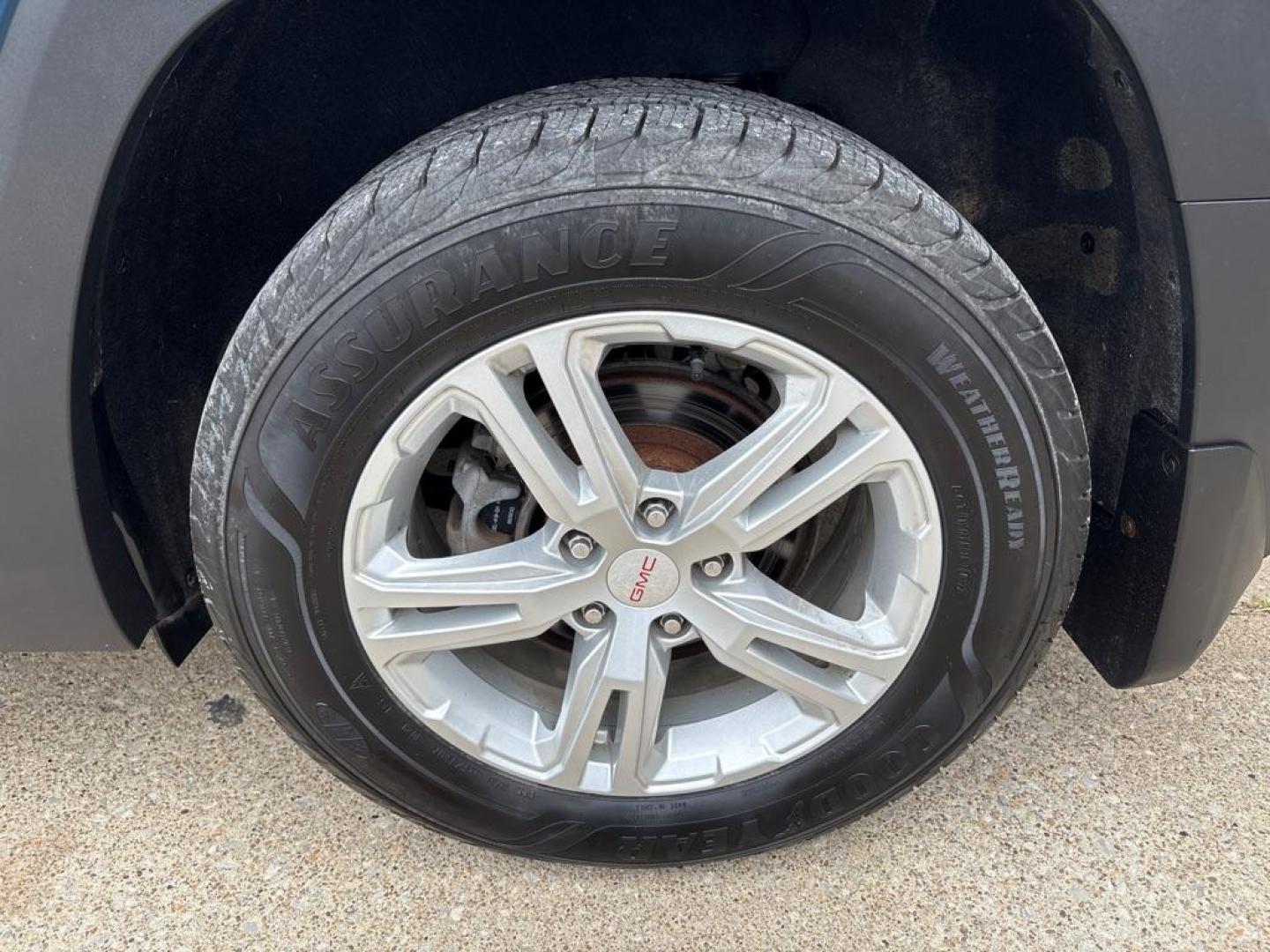 2020 BLUE GMC TERRAIN SLE (3GKALTEV2LL) with an 1.5L engine, Automatic transmission, located at 503 First Street, Canonsburg, PA, 15317, (724) 745-0566, 40.266006, -80.178413 - CARFAX AVAILABLE! REAR VIEW CAMERA, LANE KEEP ASSIST W/ LANE DEPARTURE WARNING, ONSTAR, GMC INFOTAINMENT SYSTEM W/ 7'' COLOR TOUCHSCREEN, BLUETOOTH, VOICE COMMAND, ANDROID AUTO and APPLE CARPLAY, USB CHARGING, AUX PORT, KEYLESS/REMOTE OPEN, REMOTE START, DUAL ZONE CLIMATE CONTROL, ROOF RACK, SIRI - Photo#9