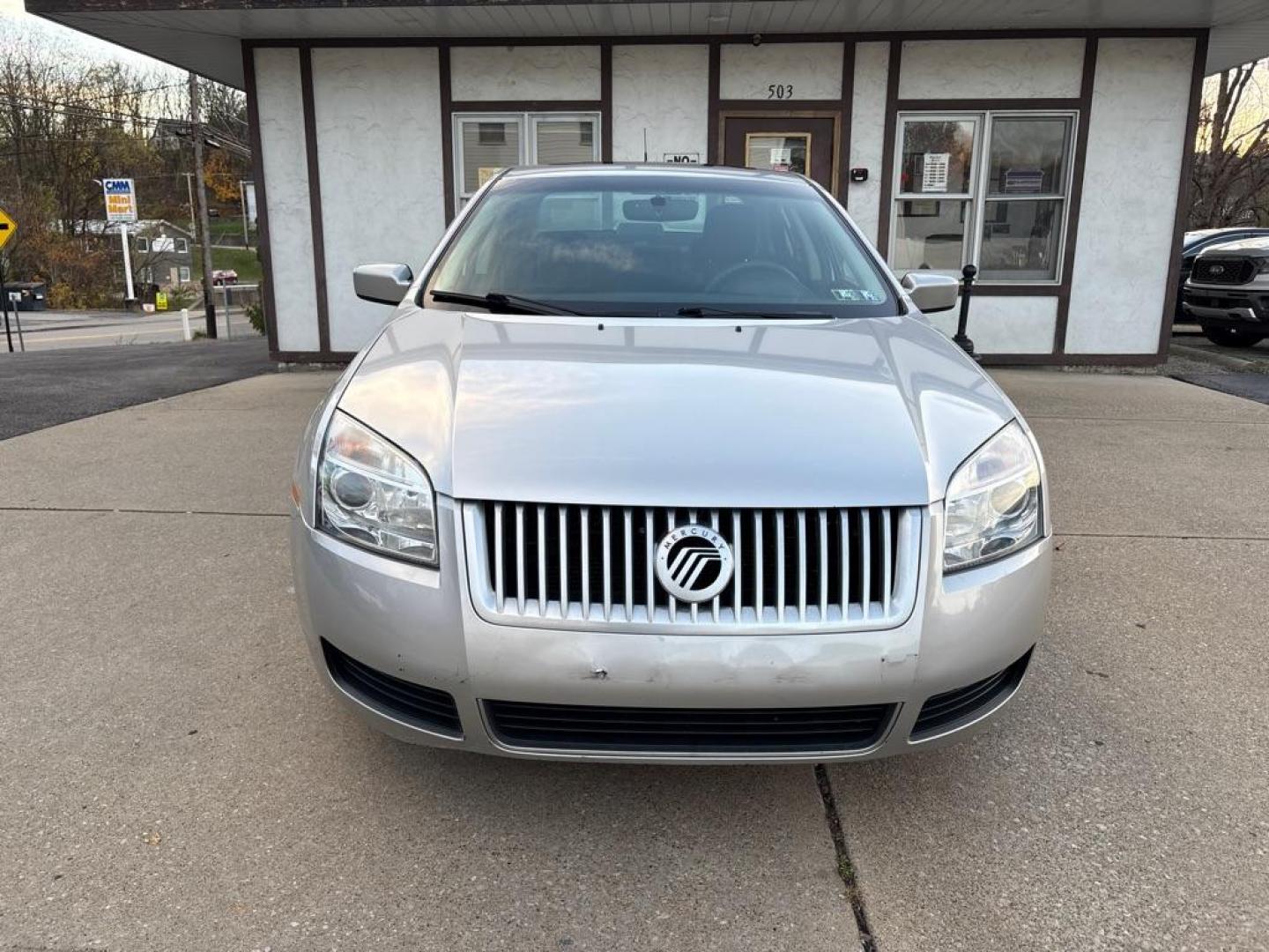 2009 SILVER MERCURY MILAN (3MEHM07Z19R) with an 2.3L engine, Automatic transmission, located at 503 First Street, Canonsburg, PA, 15317, (724) 745-0566, 40.266006, -80.178413 - Photo#7
