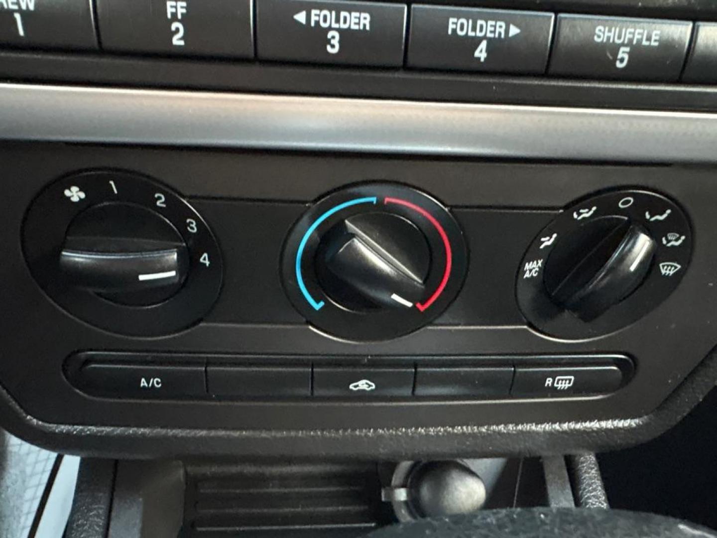 2009 SILVER MERCURY MILAN (3MEHM07Z19R) with an 2.3L engine, Automatic transmission, located at 503 First Street, Canonsburg, PA, 15317, (724) 745-0566, 40.266006, -80.178413 - Photo#27