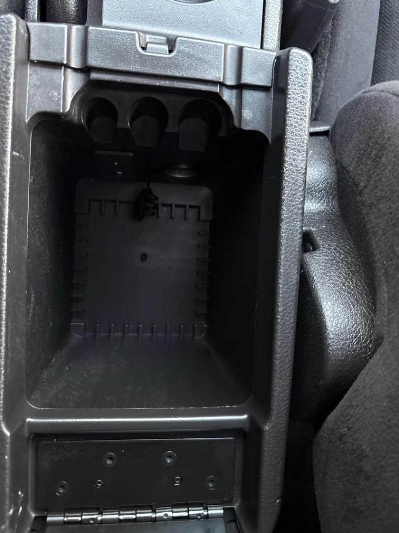 2009 SILVER MERCURY MILAN (3MEHM07Z19R) with an 2.3L engine, Automatic transmission, located at 503 First Street, Canonsburg, PA, 15317, (724) 745-0566, 40.266006, -80.178413 - Photo#29