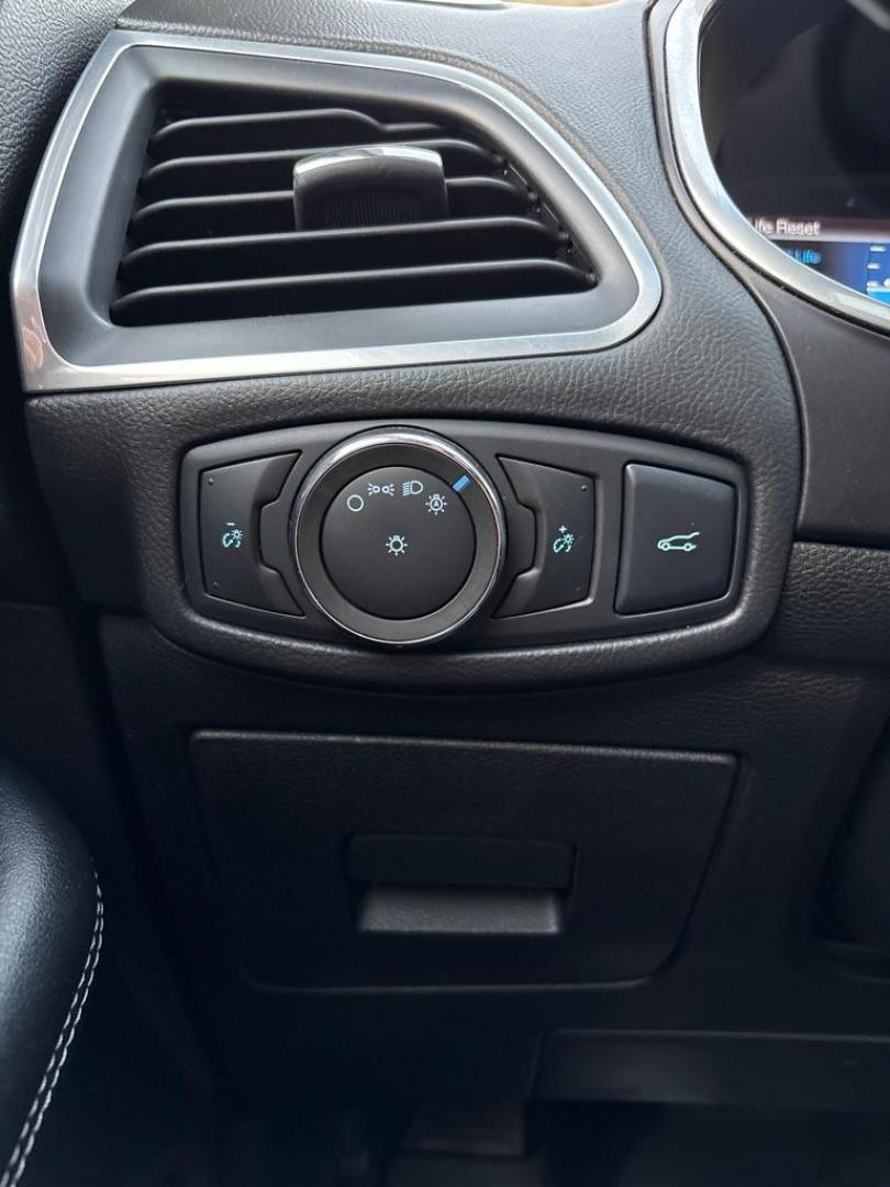 2016 BLACK FORD EDGE TITANIUM (2FMPK4K82GB) with an 3.5L engine, Automatic transmission, located at 503 First Street, Canonsburg, PA, 15317, (724) 745-0566, 40.266006, -80.178413 - Photo#23