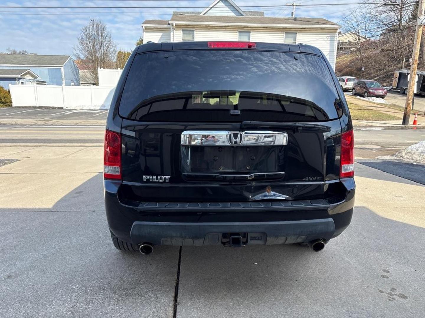 2009 BLACK HONDA PILOT EXL (5FNYF48599B) with an 3.5L engine, Automatic transmission, located at 503 First Street, Canonsburg, PA, 15317, (724) 745-0566, 40.266006, -80.178413 - Photo#3