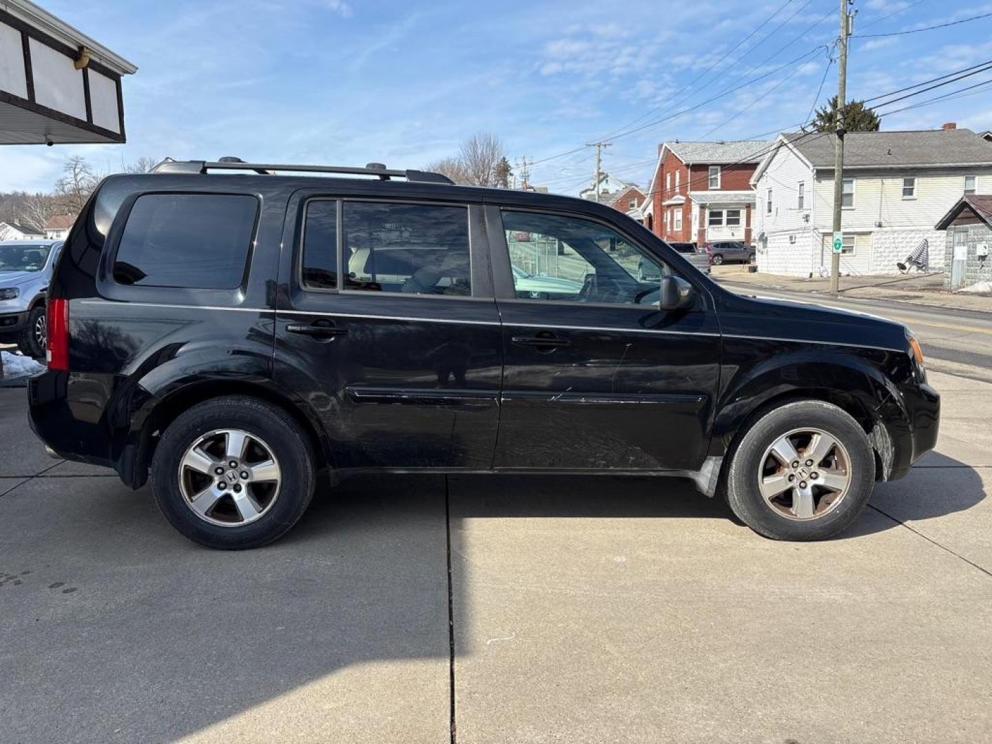 2009 BLACK HONDA PILOT EXL (5FNYF48599B) with an 3.5L engine, Automatic transmission, located at 503 First Street, Canonsburg, PA, 15317, (724) 745-0566, 40.266006, -80.178413 - Photo#5