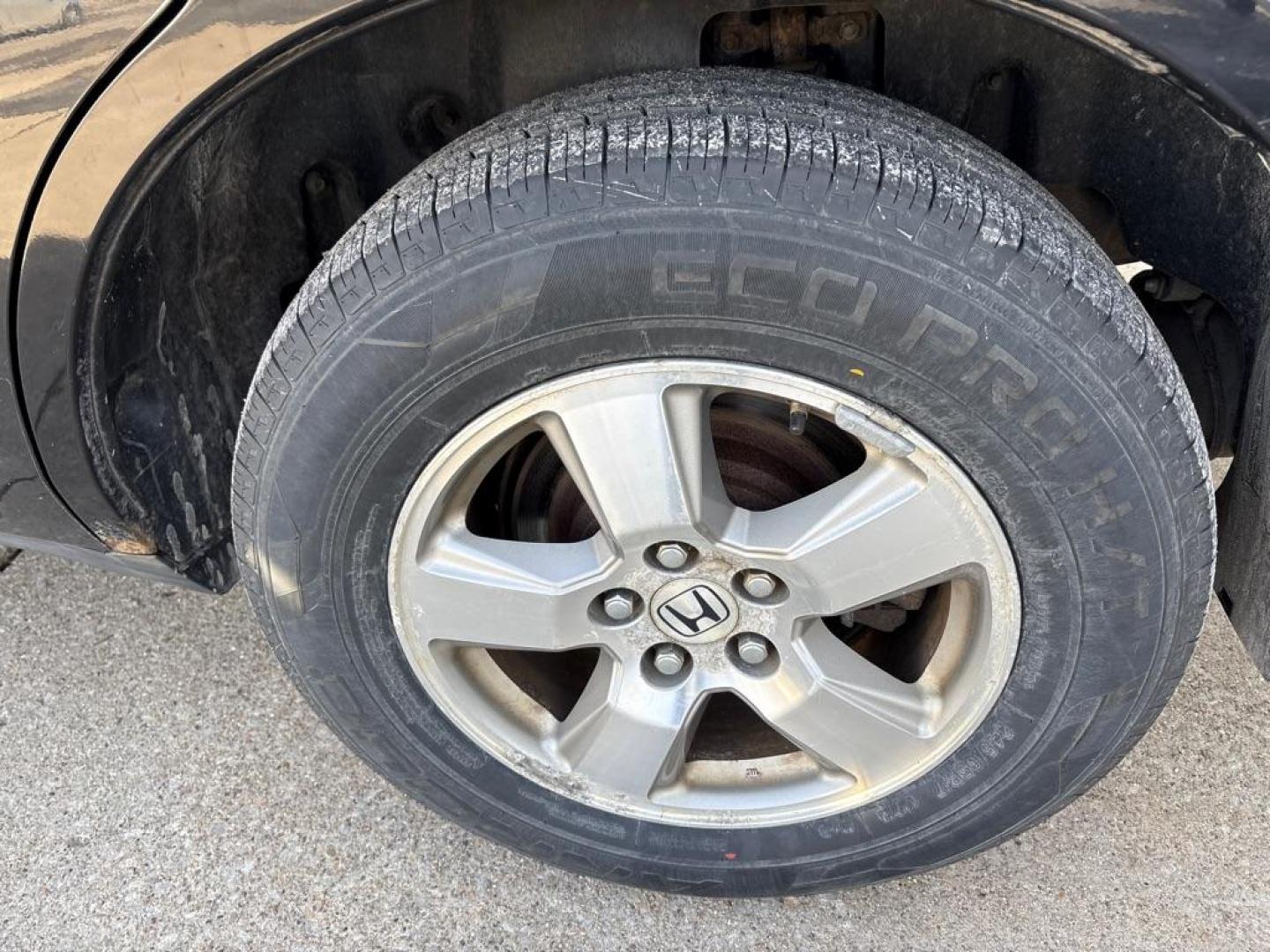 2009 BLACK HONDA PILOT EXL (5FNYF48599B) with an 3.5L engine, Automatic transmission, located at 503 First Street, Canonsburg, PA, 15317, (724) 745-0566, 40.266006, -80.178413 - Photo#9