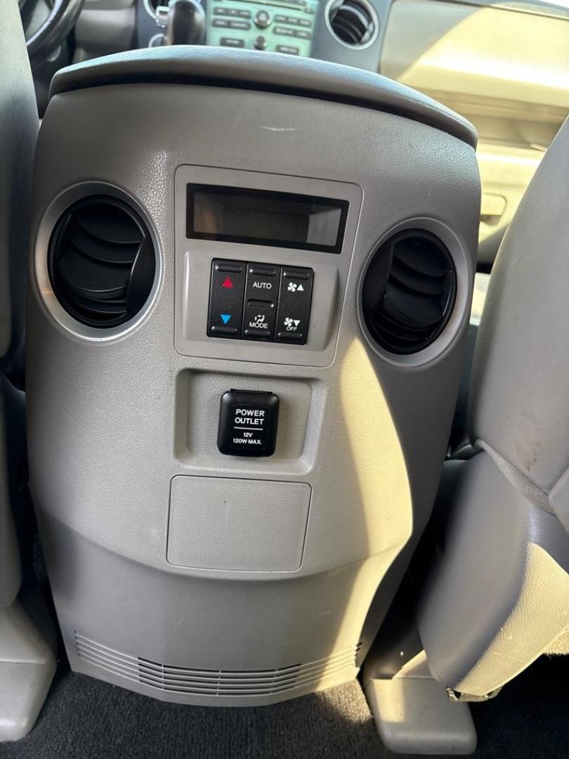 2009 BLACK HONDA PILOT EXL (5FNYF48599B) with an 3.5L engine, Automatic transmission, located at 503 First Street, Canonsburg, PA, 15317, (724) 745-0566, 40.266006, -80.178413 - Photo#17