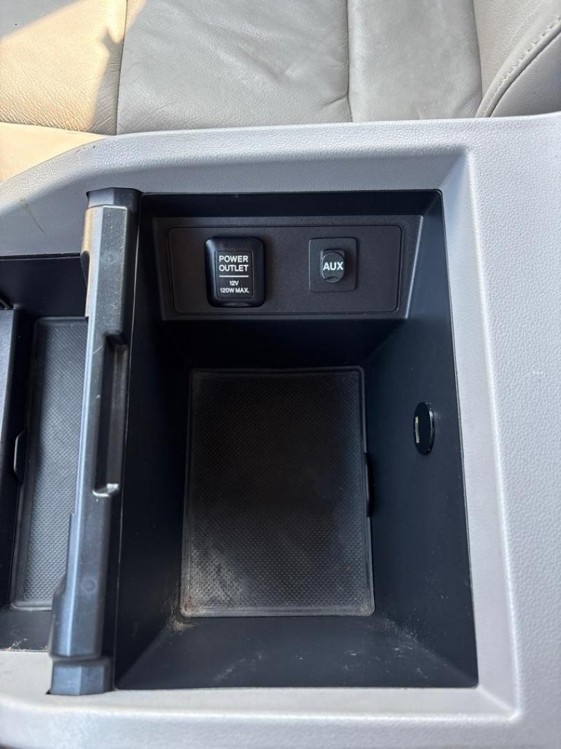 2009 BLACK HONDA PILOT EXL (5FNYF48599B) with an 3.5L engine, Automatic transmission, located at 503 First Street, Canonsburg, PA, 15317, (724) 745-0566, 40.266006, -80.178413 - Photo#32