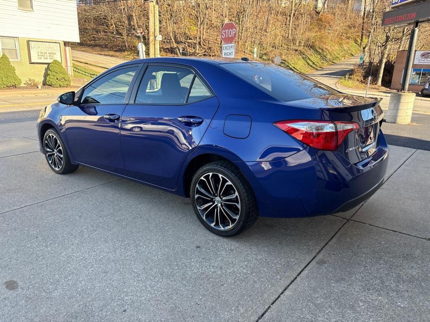2015 BLUE TOYOTA COROLLA (5YFBURHE8FP) with an 1.8L engine, Automatic transmission, located at 503 First Street, Canonsburg, PA, 15317, (724) 745-0566, 40.266006, -80.178413 - Photo#2