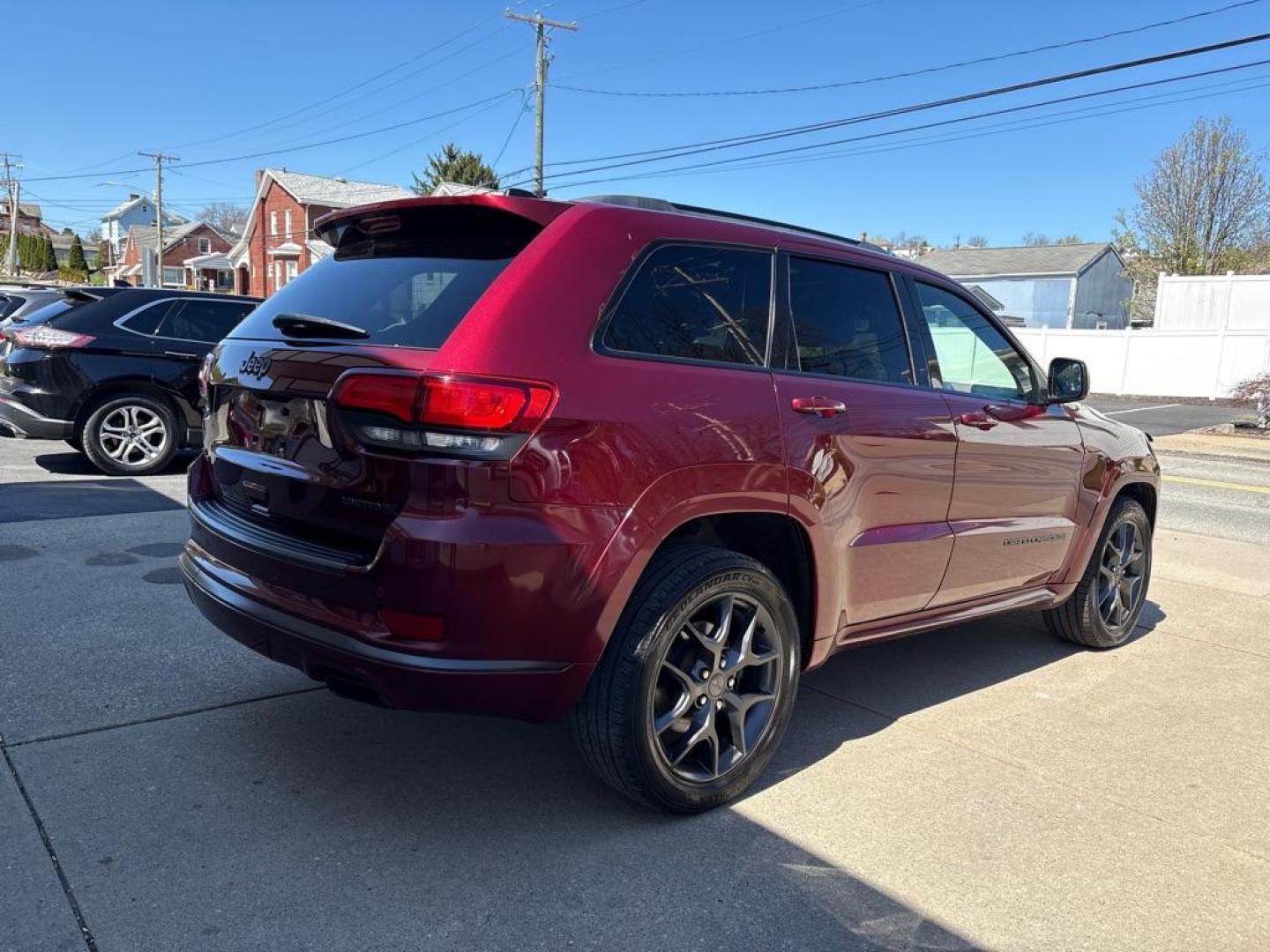 2019 MAROON JEEP GRAND CHEROKEE LIMITED (1C4RJFBG4KC) with an 3.6L engine, Automatic transmission, located at 503 First Street, Canonsburg, PA, 15317, (724) 745-0566, 40.266006, -80.178413 - Photo#4