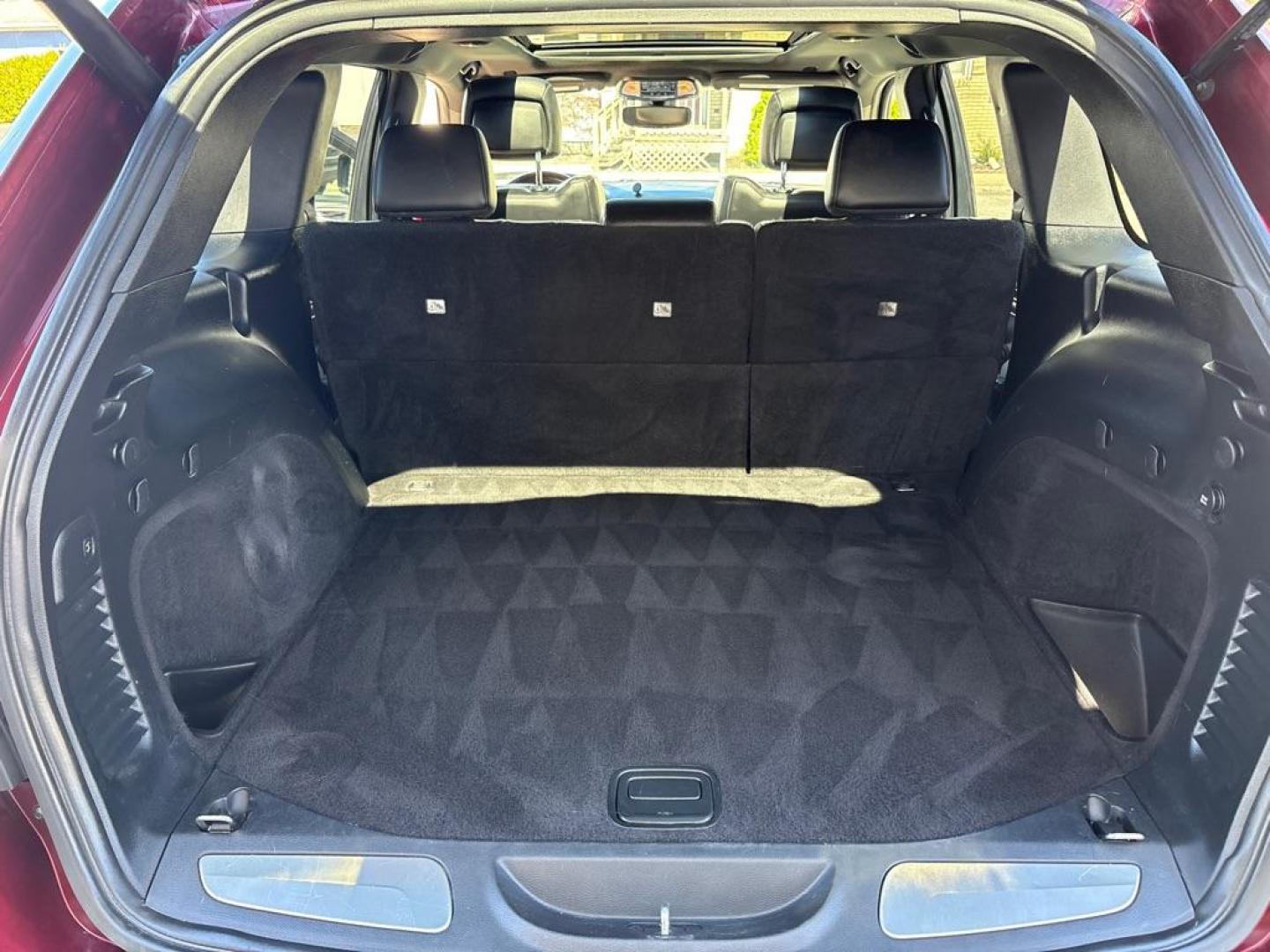 2019 MAROON JEEP GRAND CHEROKEE LIMITED (1C4RJFBG4KC) with an 3.6L engine, Automatic transmission, located at 503 First Street, Canonsburg, PA, 15317, (724) 745-0566, 40.266006, -80.178413 - Photo#15