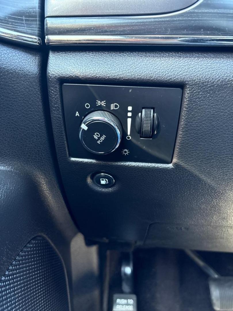 2019 MAROON JEEP GRAND CHEROKEE LIMITED (1C4RJFBG4KC) with an 3.6L engine, Automatic transmission, located at 503 First Street, Canonsburg, PA, 15317, (724) 745-0566, 40.266006, -80.178413 - Photo#29