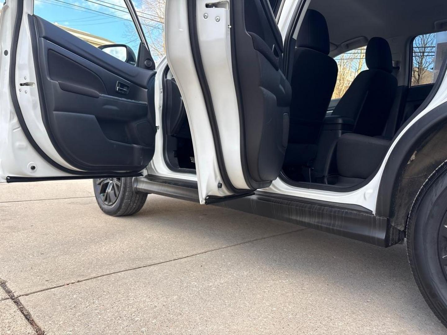 2019 WHITE MITSUBISHI OUTLANDER SPORT ES (JA4AR3AU1KU) with an 2.0L engine, Automatic transmission, located at 503 First Street, Canonsburg, PA, 15317, (724) 745-0566, 40.266006, -80.178413 - Photo#14