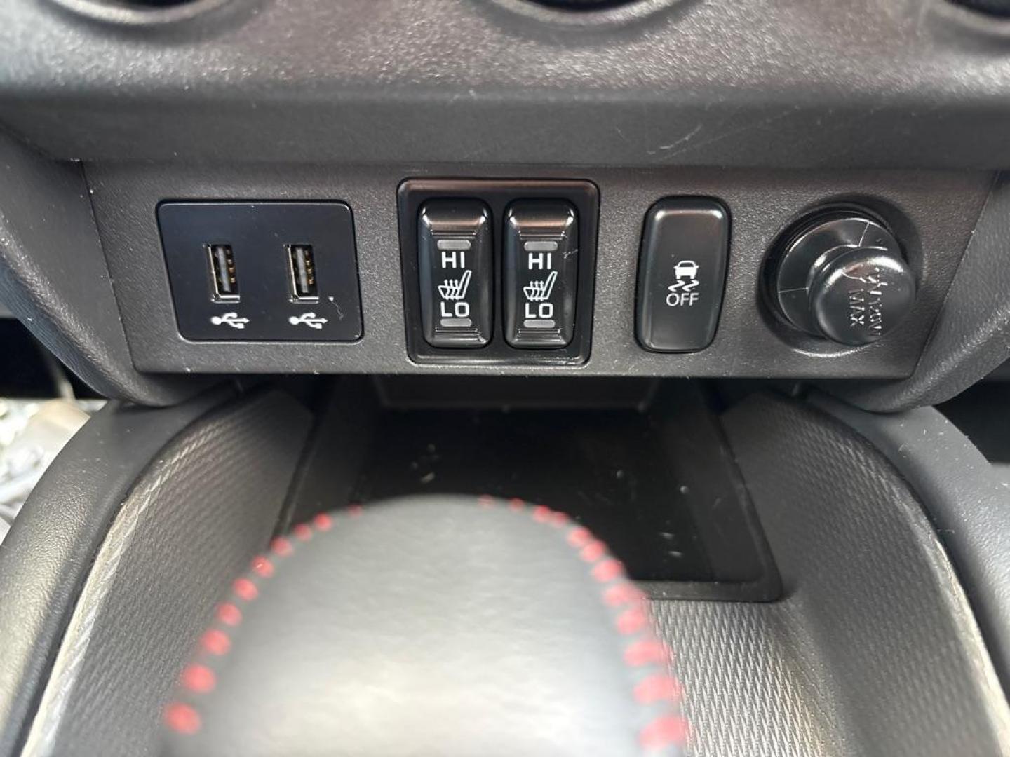 2019 WHITE MITSUBISHI OUTLANDER SPORT ES (JA4AR3AU1KU) with an 2.0L engine, Automatic transmission, located at 503 First Street, Canonsburg, PA, 15317, (724) 745-0566, 40.266006, -80.178413 - Photo#31