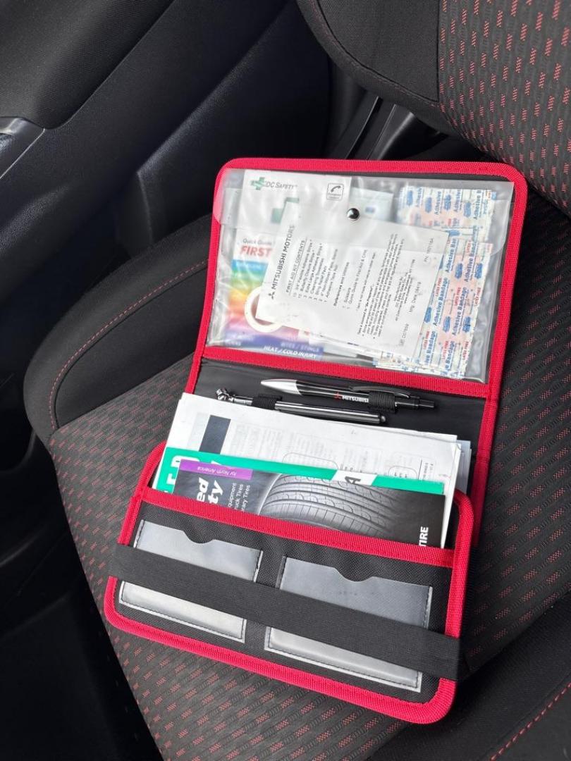 2019 WHITE MITSUBISHI OUTLANDER SPORT ES (JA4AR3AU1KU) with an 2.0L engine, Automatic transmission, located at 503 First Street, Canonsburg, PA, 15317, (724) 745-0566, 40.266006, -80.178413 - Photo#37