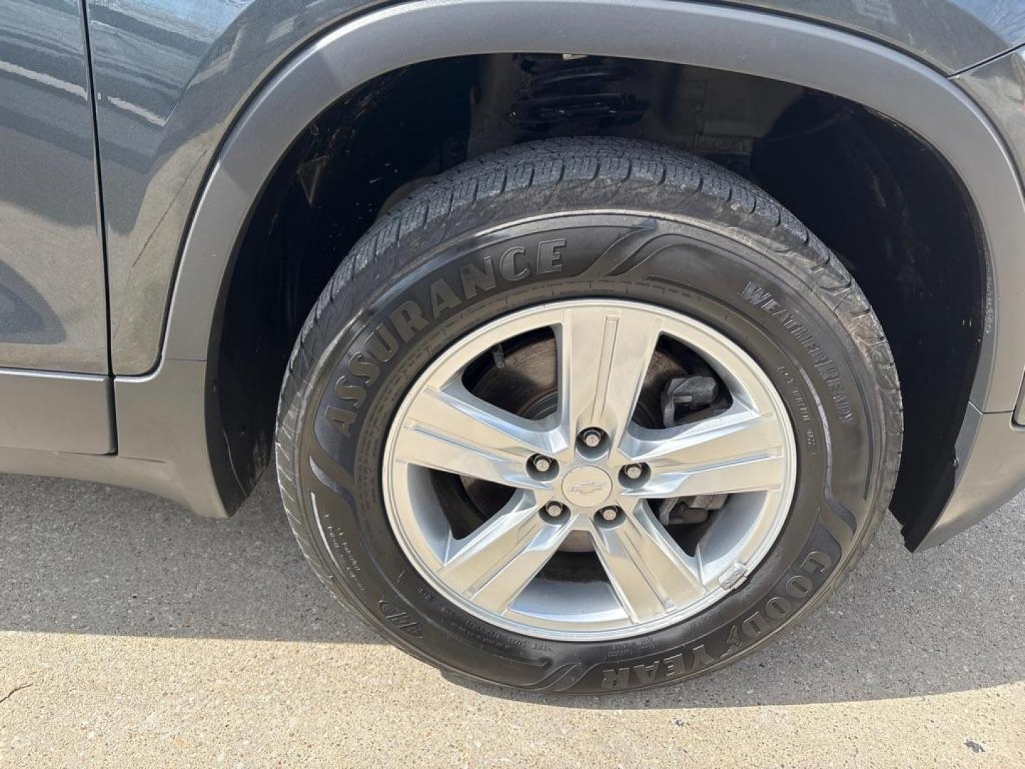 2019 GRAY CHEVROLET TRAX LS (3GNCJNSB2KL) with an 1.4L engine, Automatic transmission, located at 503 First Street, Canonsburg, PA, 15317, (724) 745-0566, 40.266006, -80.178413 - Photo#12