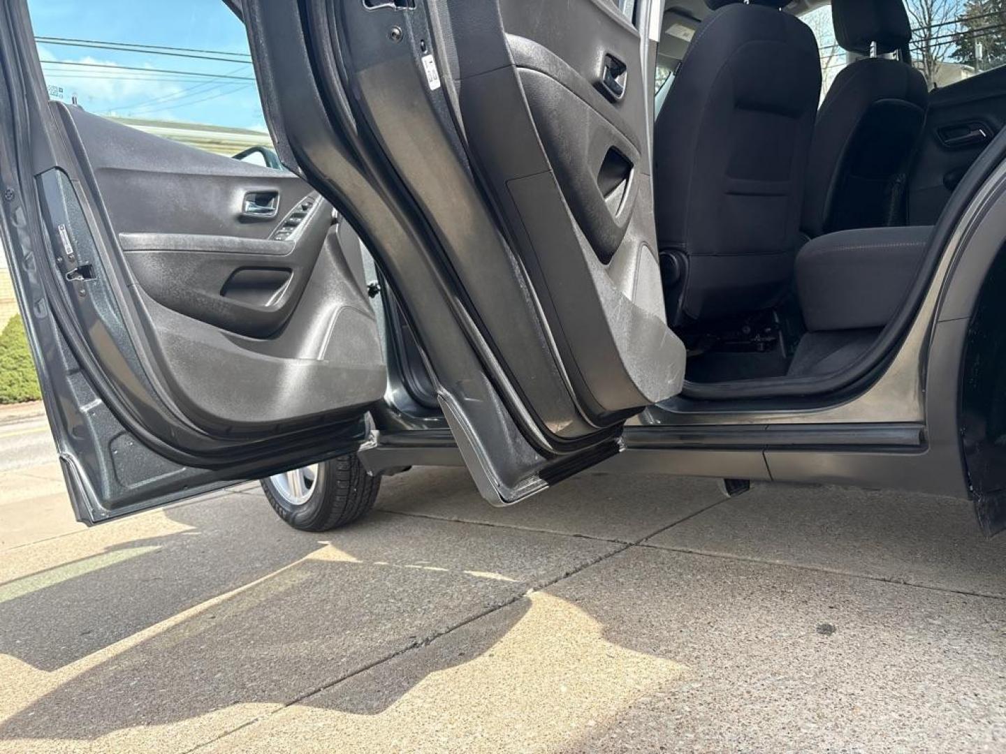 2019 GRAY CHEVROLET TRAX LS (3GNCJNSB2KL) with an 1.4L engine, Automatic transmission, located at 503 First Street, Canonsburg, PA, 15317, (724) 745-0566, 40.266006, -80.178413 - Photo#15