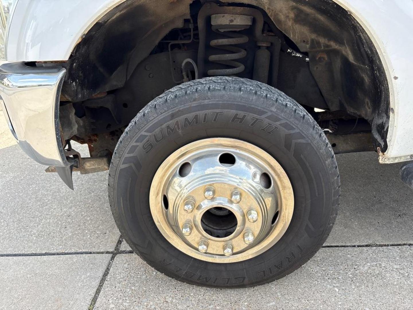 2016 WHITE FORD F350 SUPER DUTY (1FDRF3H60GE) with an 6.2L engine, Automatic transmission, located at 503 First Street, Canonsburg, PA, 15317, (724) 745-0566, 40.266006, -80.178413 - Photo#13