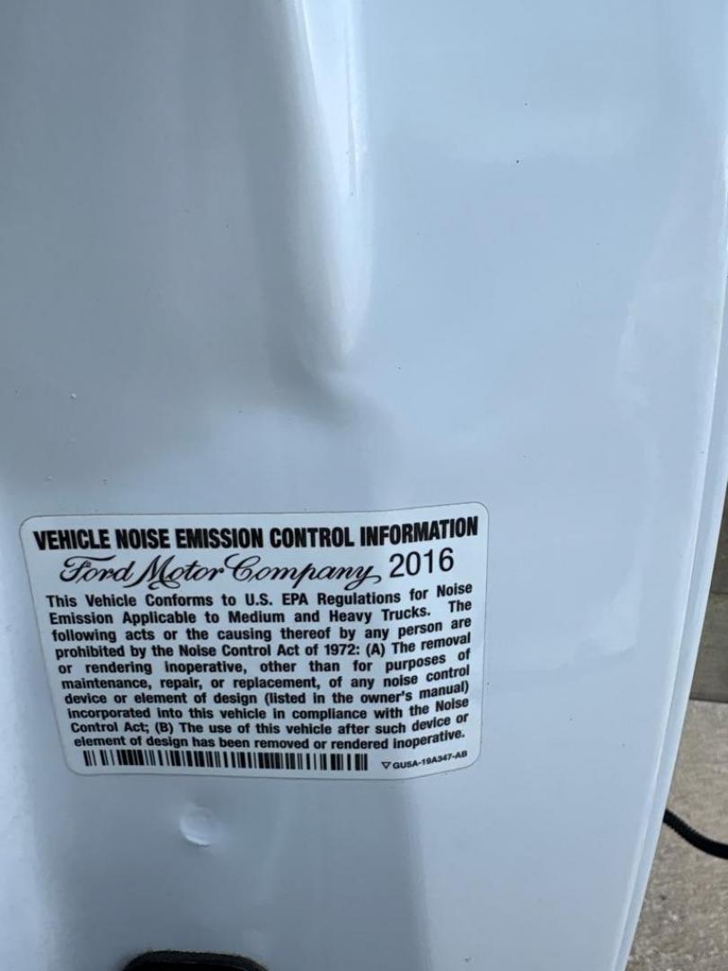 2016 WHITE FORD F350 SUPER DUTY (1FDRF3H60GE) with an 6.2L engine, Automatic transmission, located at 503 First Street, Canonsburg, PA, 15317, (724) 745-0566, 40.266006, -80.178413 - Photo#20