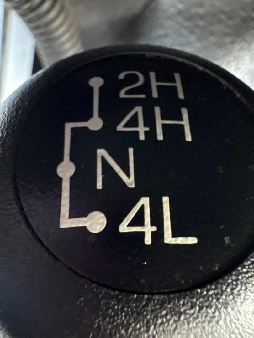 2016 WHITE FORD F350 SUPER DUTY (1FDRF3H60GE) with an 6.2L engine, Automatic transmission, located at 503 First Street, Canonsburg, PA, 15317, (724) 745-0566, 40.266006, -80.178413 - Photo#31