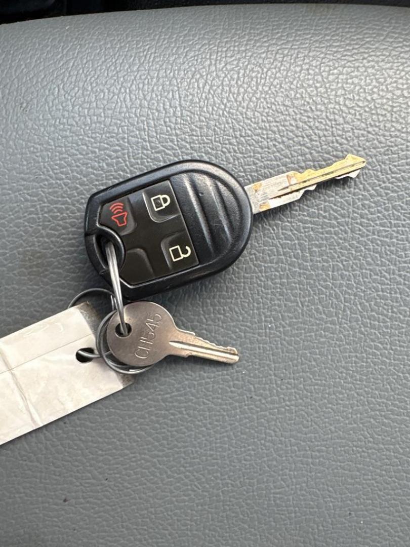 2016 WHITE FORD F350 SUPER DUTY (1FDRF3H60GE) with an 6.2L engine, Automatic transmission, located at 503 First Street, Canonsburg, PA, 15317, (724) 745-0566, 40.266006, -80.178413 - Photo#35