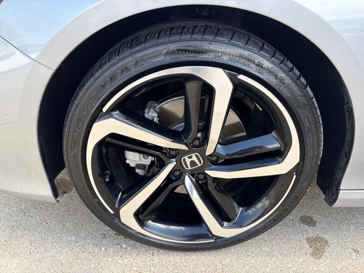 2020 SILVER HONDA ACCORD SPORT (1HGCV1F33LA) with an 1.5L engine, Continuously Variable transmission, located at 503 First Street, Canonsburg, PA, 15317, (724) 745-0566, 40.266006, -80.178413 - Photo#8