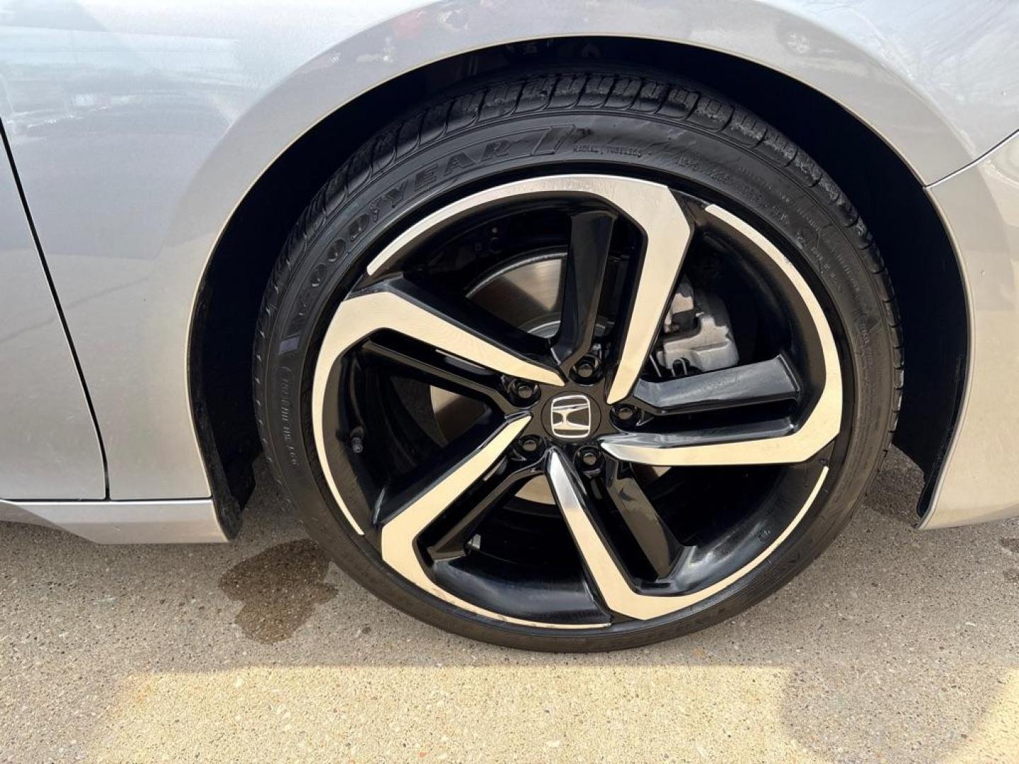 2020 SILVER HONDA ACCORD SPORT (1HGCV1F33LA) with an 1.5L engine, Continuously Variable transmission, located at 503 First Street, Canonsburg, PA, 15317, (724) 745-0566, 40.266006, -80.178413 - Photo#11