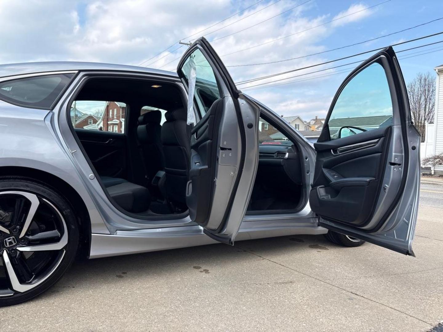 2020 SILVER HONDA ACCORD SPORT (1HGCV1F33LA) with an 1.5L engine, Continuously Variable transmission, located at 503 First Street, Canonsburg, PA, 15317, (724) 745-0566, 40.266006, -80.178413 - Photo#12