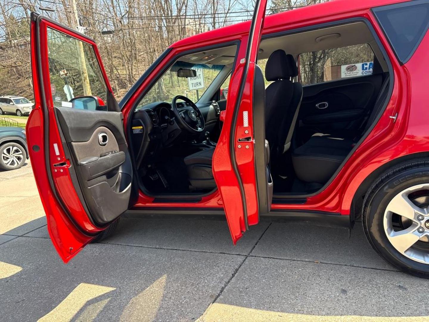 2019 RED KIA SOUL (KNDJN2A26K7) with an 1.6L engine, Automatic transmission, located at 503 First Street, Canonsburg, PA, 15317, (724) 745-0566, 40.266006, -80.178413 - Photo#13