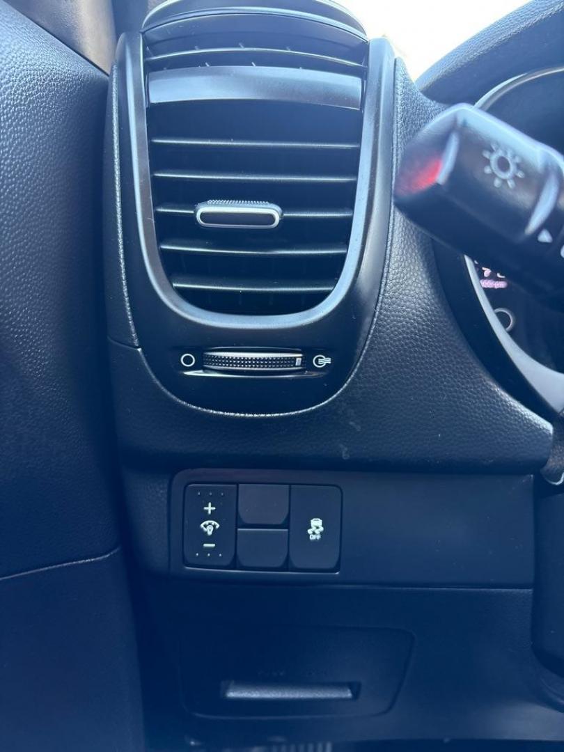 2019 RED KIA SOUL (KNDJN2A26K7) with an 1.6L engine, Automatic transmission, located at 503 First Street, Canonsburg, PA, 15317, (724) 745-0566, 40.266006, -80.178413 - Photo#23