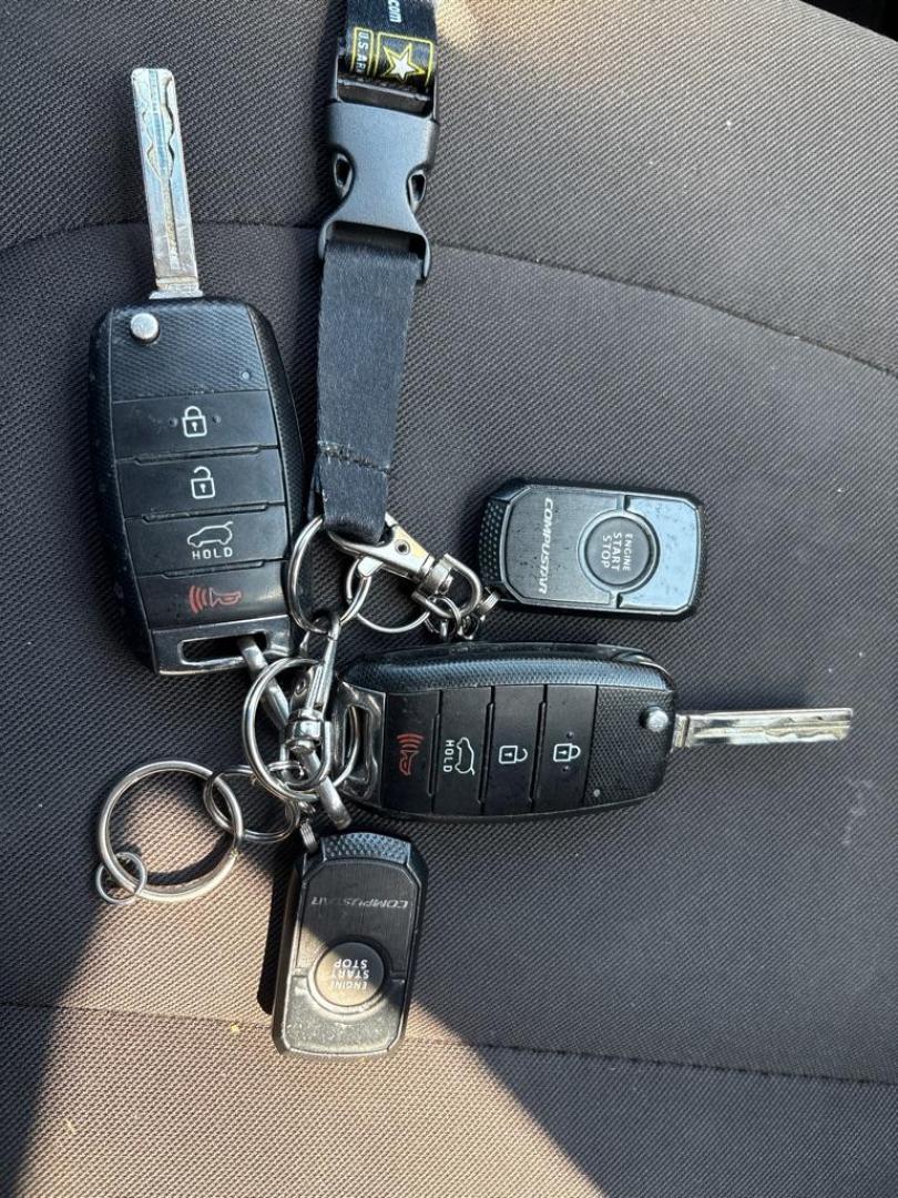 2019 RED KIA SOUL (KNDJN2A26K7) with an 1.6L engine, Automatic transmission, located at 503 First Street, Canonsburg, PA, 15317, (724) 745-0566, 40.266006, -80.178413 - Photo#31
