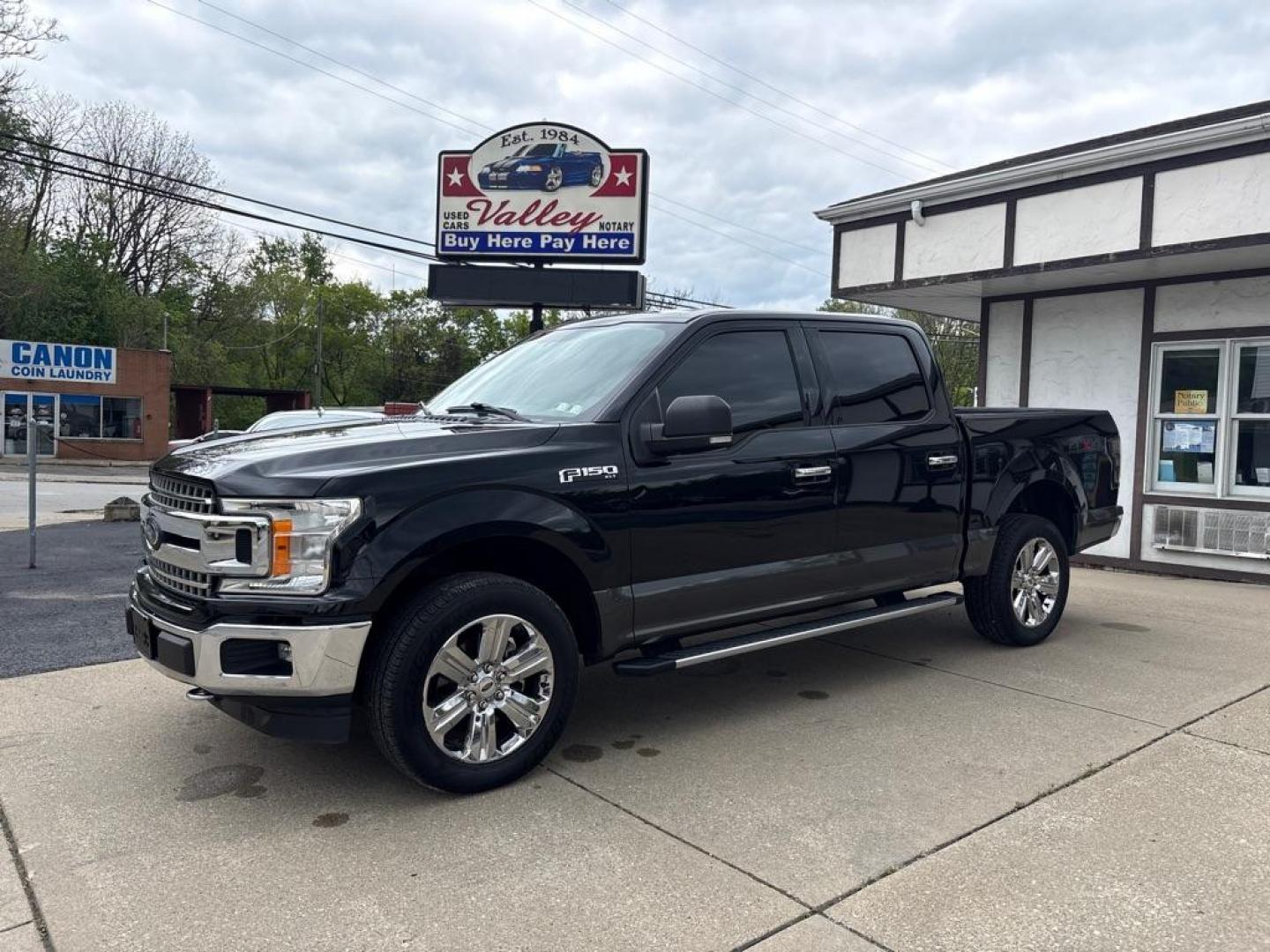 2018 BLACK FORD F150 SUPERCREW (1FTEW1EGXJK) with an 3.5L engine, Automatic transmission, located at 503 First Street, Canonsburg, PA, 15317, (724) 745-0566, 40.266006, -80.178413 - * 2 OWNER * CLEAN CARFAX * 4WD * LOCKING TAILGATE * REMOTE START * BACK UP CAMERA * SUPER CLEAN * TOW PACKAGE W/ INTEGRATED TRAILER BRAKE * NAVIGATION * SPRAY IN BED LINER WE FINANCE! APPLY ONLINE: WWW.USEDCARSCANONSBURGPA.COM CALL US: 724-745-0566 TEXT US: 724-825-1817 - Photo#0
