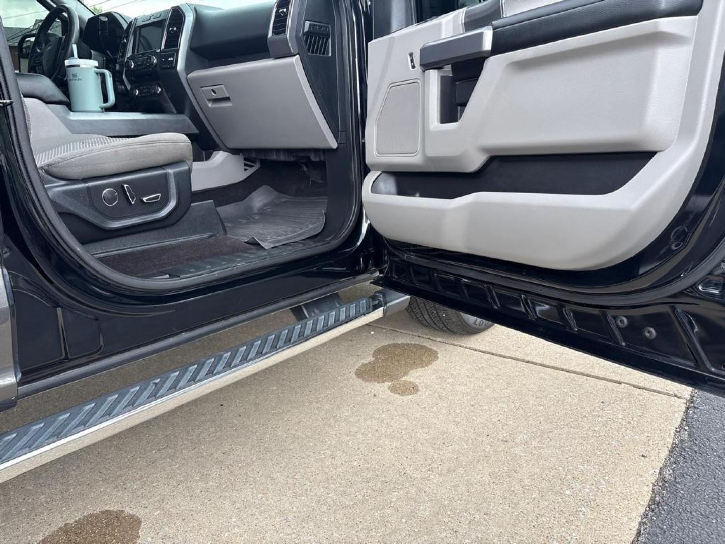 2018 BLACK FORD F150 SUPERCREW (1FTEW1EGXJK) with an 3.5L engine, Automatic transmission, located at 503 First Street, Canonsburg, PA, 15317, (724) 745-0566, 40.266006, -80.178413 - * 2 OWNER * CLEAN CARFAX * 4WD * LOCKING TAILGATE * REMOTE START * BACK UP CAMERA * SUPER CLEAN * TOW PACKAGE W/ INTEGRATED TRAILER BRAKE * NAVIGATION * SPRAY IN BED LINER WE FINANCE! APPLY ONLINE: WWW.USEDCARSCANONSBURGPA.COM CALL US: 724-745-0566 TEXT US: 724-825-1817 - Photo#16