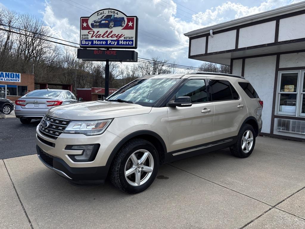 photo of 2017 FORD EXPLORER XLT
