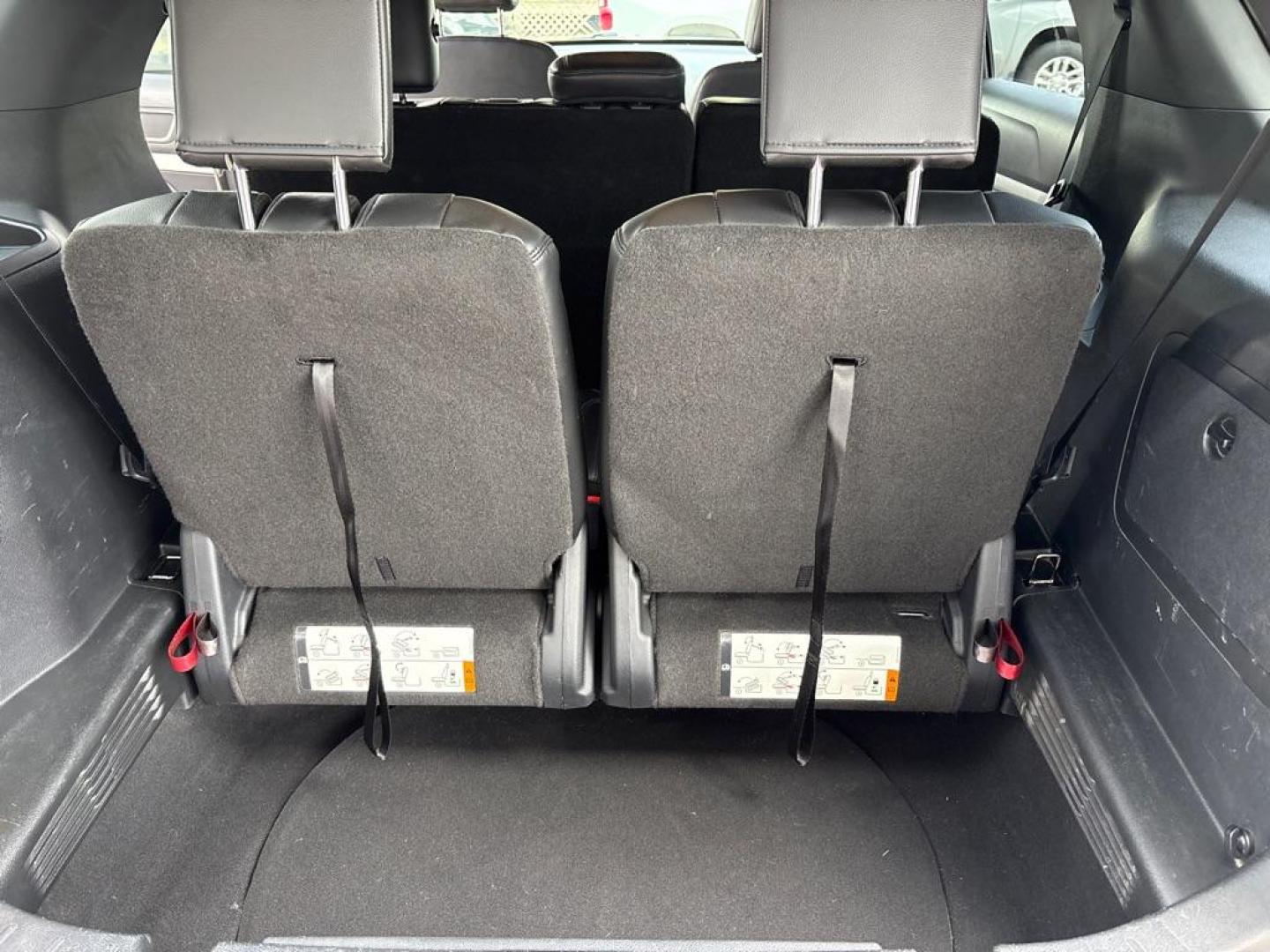 2017 GOLD FORD EXPLORER XLT (1FM5K8D85HG) with an 3.5L engine, Automatic transmission, located at 503 First Street, Canonsburg, PA, 15317, (724) 745-0566, 40.266006, -80.178413 - Photo#15