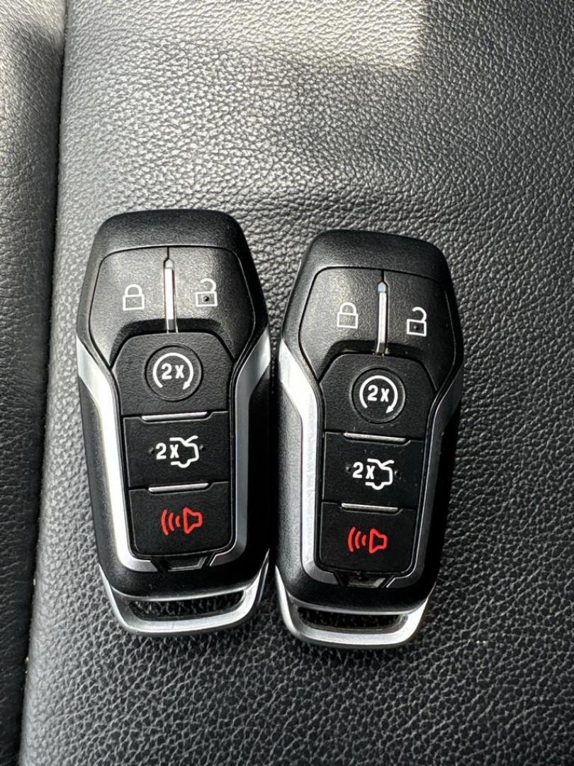 2017 GOLD FORD EXPLORER XLT (1FM5K8D85HG) with an 3.5L engine, Automatic transmission, located at 503 First Street, Canonsburg, PA, 15317, (724) 745-0566, 40.266006, -80.178413 - Photo#41