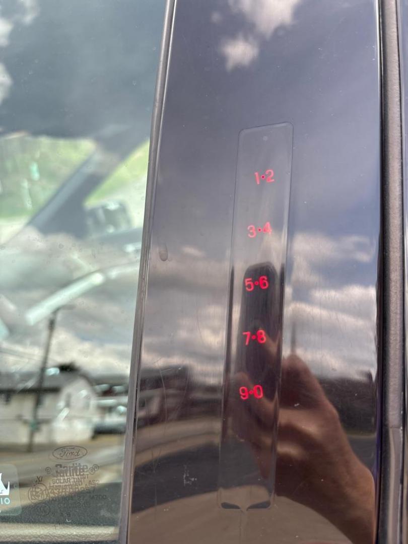 2017 GOLD FORD EXPLORER XLT (1FM5K8D85HG) with an 3.5L engine, Automatic transmission, located at 503 First Street, Canonsburg, PA, 15317, (724) 745-0566, 40.266006, -80.178413 - Photo#42