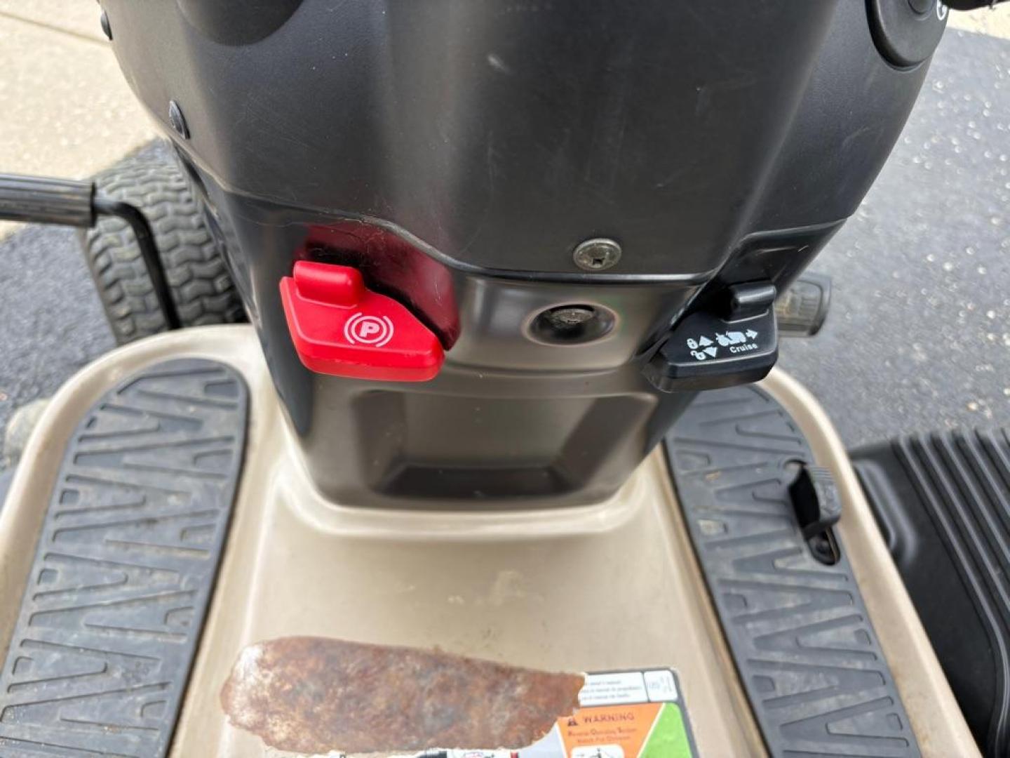 BROWN CRAFTSMAN DSY4500 RIDING TRACTOR (CRAFTSMAN) with an 24HP engine, Automatic transmission, located at 503 First Street, Canonsburg, PA, 15317, (724) 745-0566, 40.266006, -80.178413 - CRAFTSMAN DYS4500 RIDING TRACTOR WITH BAGGER AND SEED SPREADER. INTEK TWIN 24OHV ENGINE. GOOD CONDITION - Photo#2