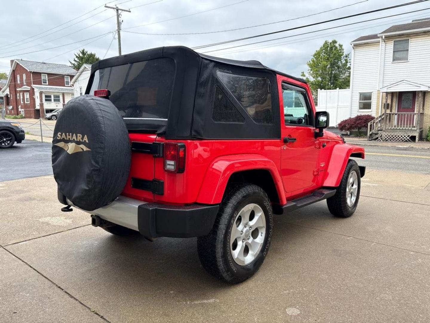 2013 RED JEEP WRANGLER SAHARA (1C4AJWBG4DL) with an 3.6L engine, Automatic transmission, located at 503 First Street, Canonsburg, PA, 15317, (724) 745-0566, 40.266006, -80.178413 - * BRIGHT RED * ONE OWNER * CLEAN CARFAX * LEATHER INTERIOR * AUTOMATIC * 4WD * SAHARA PACKAGE * 3.6L V6 * ONLY 48K MILES If you've been searching for a clean, low-mileage Wrangler, this is the one! Hard to find condition with only 48k miles. Its ready for summer cruising or weekend adven - Photo#4
