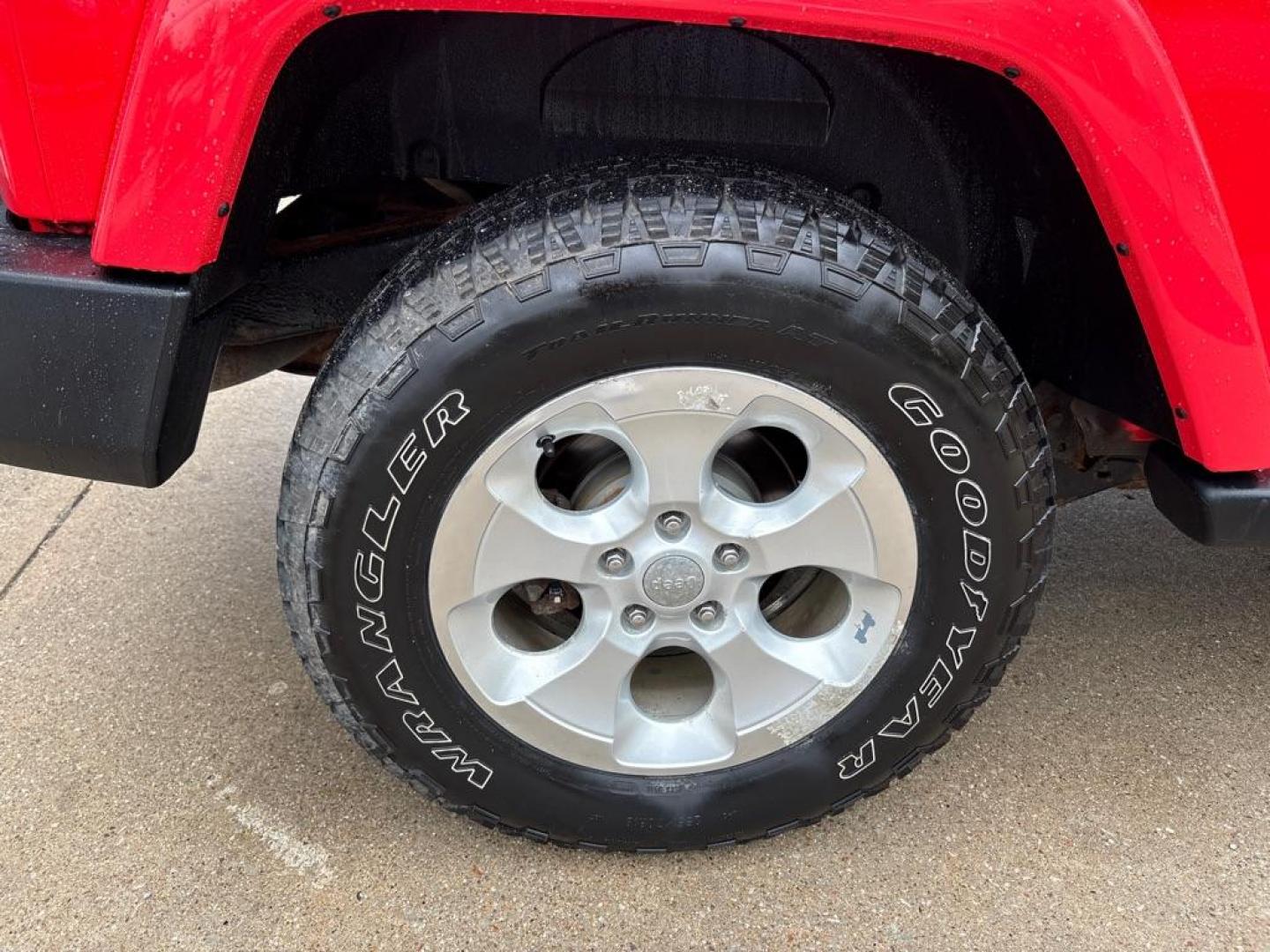2013 RED JEEP WRANGLER SAHARA (1C4AJWBG4DL) with an 3.6L engine, Automatic transmission, located at 503 First Street, Canonsburg, PA, 15317, (724) 745-0566, 40.266006, -80.178413 - * BRIGHT RED * ONE OWNER * CLEAN CARFAX * LEATHER INTERIOR * AUTOMATIC * 4WD * SAHARA PACKAGE * 3.6L V6 * ONLY 48K MILES If you've been searching for a clean, low-mileage Wrangler, this is the one! Hard to find condition with only 48k miles. Its ready for summer cruising or weekend adven - Photo#11
