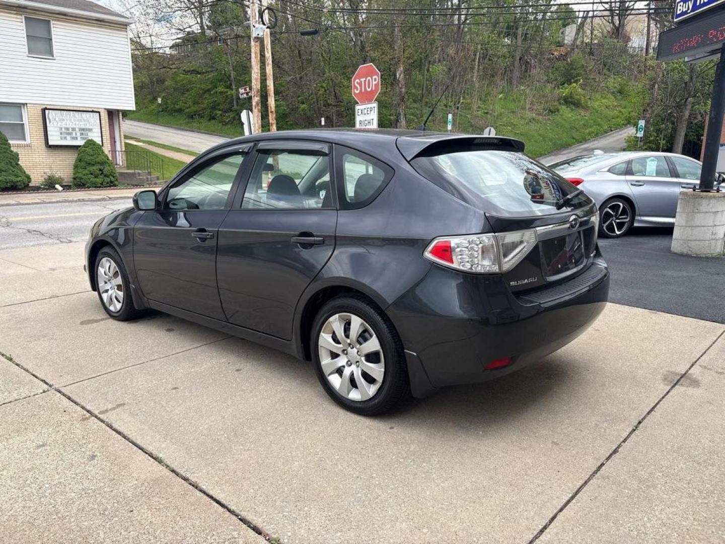 2009 GRAY SUBARU IMPREZA 2.5I (JF1GH61629H) with an 2.5L engine, Automatic transmission, located at 503 First Street, Canonsburg, PA, 15317, (724) 745-0566, 40.266006, -80.178413 - *CLEAN CAR FAX! *AWD! *TWO OWNER! * 4 CYLINDER ENGINE WE FINANCE! APPLY ONLINE: WWW.USEDCARSCANONSBURGPA.COM CALL US TODAY: 724-745-0566 TEXT US: 724-825-1817 - Photo#2