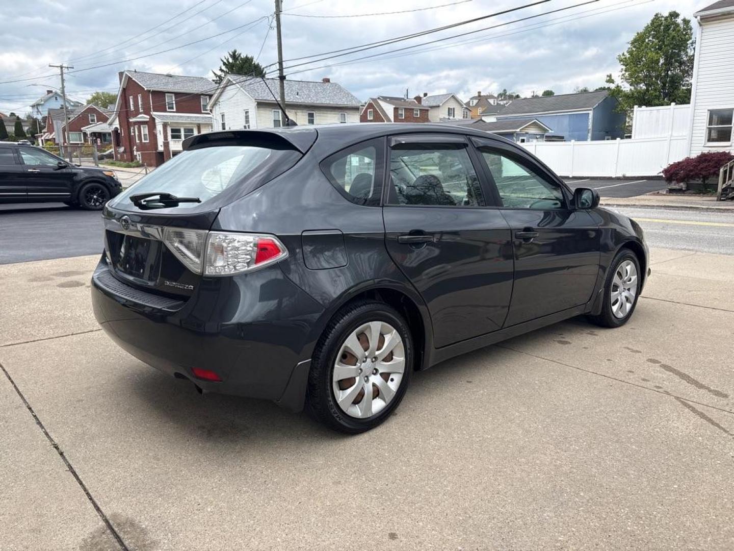2009 GRAY SUBARU IMPREZA 2.5I (JF1GH61629H) with an 2.5L engine, Automatic transmission, located at 503 First Street, Canonsburg, PA, 15317, (724) 745-0566, 40.266006, -80.178413 - *CLEAN CAR FAX! *AWD! *TWO OWNER! * 4 CYLINDER ENGINE WE FINANCE! APPLY ONLINE: WWW.USEDCARSCANONSBURGPA.COM CALL US TODAY: 724-745-0566 TEXT US: 724-825-1817 - Photo#4