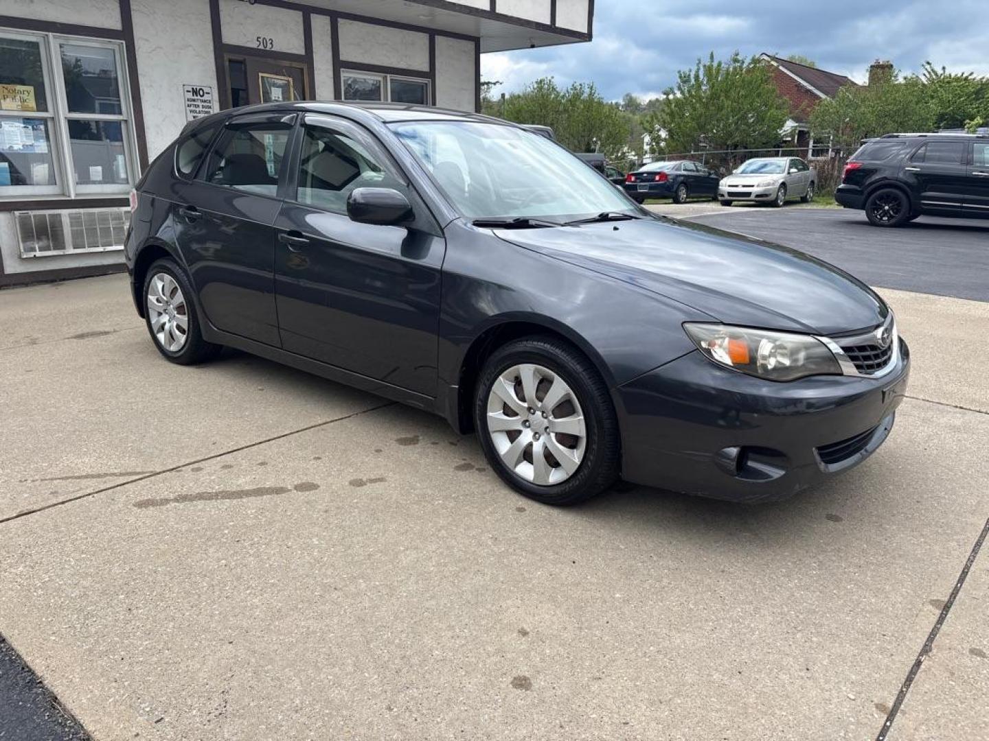 2009 GRAY SUBARU IMPREZA 2.5I (JF1GH61629H) with an 2.5L engine, Automatic transmission, located at 503 First Street, Canonsburg, PA, 15317, (724) 745-0566, 40.266006, -80.178413 - *CLEAN CAR FAX! *AWD! *TWO OWNER! * 4 CYLINDER ENGINE WE FINANCE! APPLY ONLINE: WWW.USEDCARSCANONSBURGPA.COM CALL US TODAY: 724-745-0566 TEXT US: 724-825-1817 - Photo#6