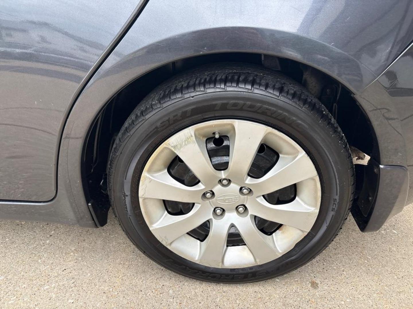 2009 GRAY SUBARU IMPREZA 2.5I (JF1GH61629H) with an 2.5L engine, Automatic transmission, located at 503 First Street, Canonsburg, PA, 15317, (724) 745-0566, 40.266006, -80.178413 - *CLEAN CAR FAX! *AWD! *TWO OWNER! * 4 CYLINDER ENGINE WE FINANCE! APPLY ONLINE: WWW.USEDCARSCANONSBURGPA.COM CALL US TODAY: 724-745-0566 TEXT US: 724-825-1817 - Photo#10