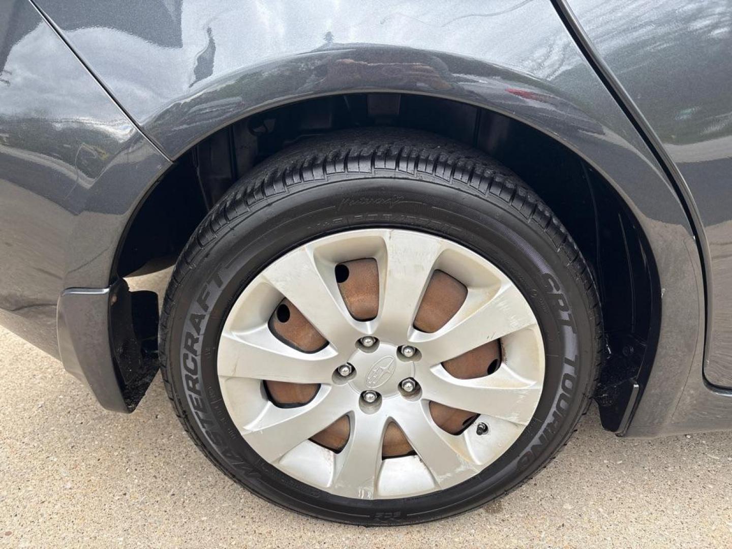 2009 GRAY SUBARU IMPREZA 2.5I (JF1GH61629H) with an 2.5L engine, Automatic transmission, located at 503 First Street, Canonsburg, PA, 15317, (724) 745-0566, 40.266006, -80.178413 - *CLEAN CAR FAX! *AWD! *TWO OWNER! * 4 CYLINDER ENGINE WE FINANCE! APPLY ONLINE: WWW.USEDCARSCANONSBURGPA.COM CALL US TODAY: 724-745-0566 TEXT US: 724-825-1817 - Photo#11