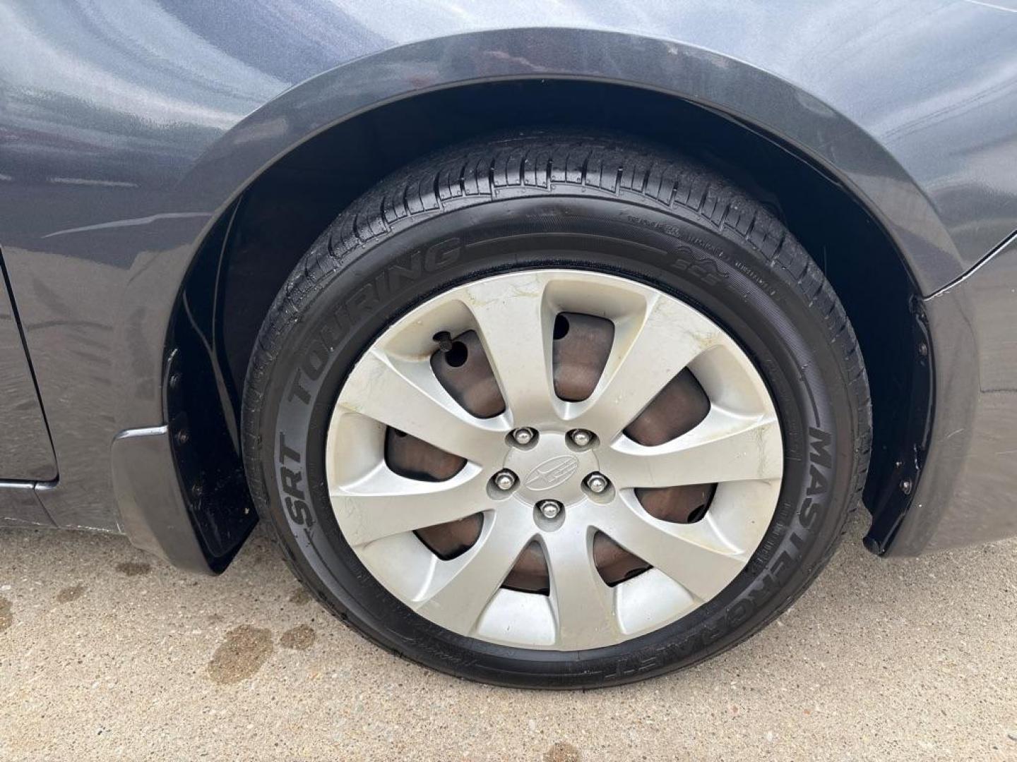 2009 GRAY SUBARU IMPREZA 2.5I (JF1GH61629H) with an 2.5L engine, Automatic transmission, located at 503 First Street, Canonsburg, PA, 15317, (724) 745-0566, 40.266006, -80.178413 - *CLEAN CAR FAX! *AWD! *TWO OWNER! * 4 CYLINDER ENGINE WE FINANCE! APPLY ONLINE: WWW.USEDCARSCANONSBURGPA.COM CALL US TODAY: 724-745-0566 TEXT US: 724-825-1817 - Photo#12
