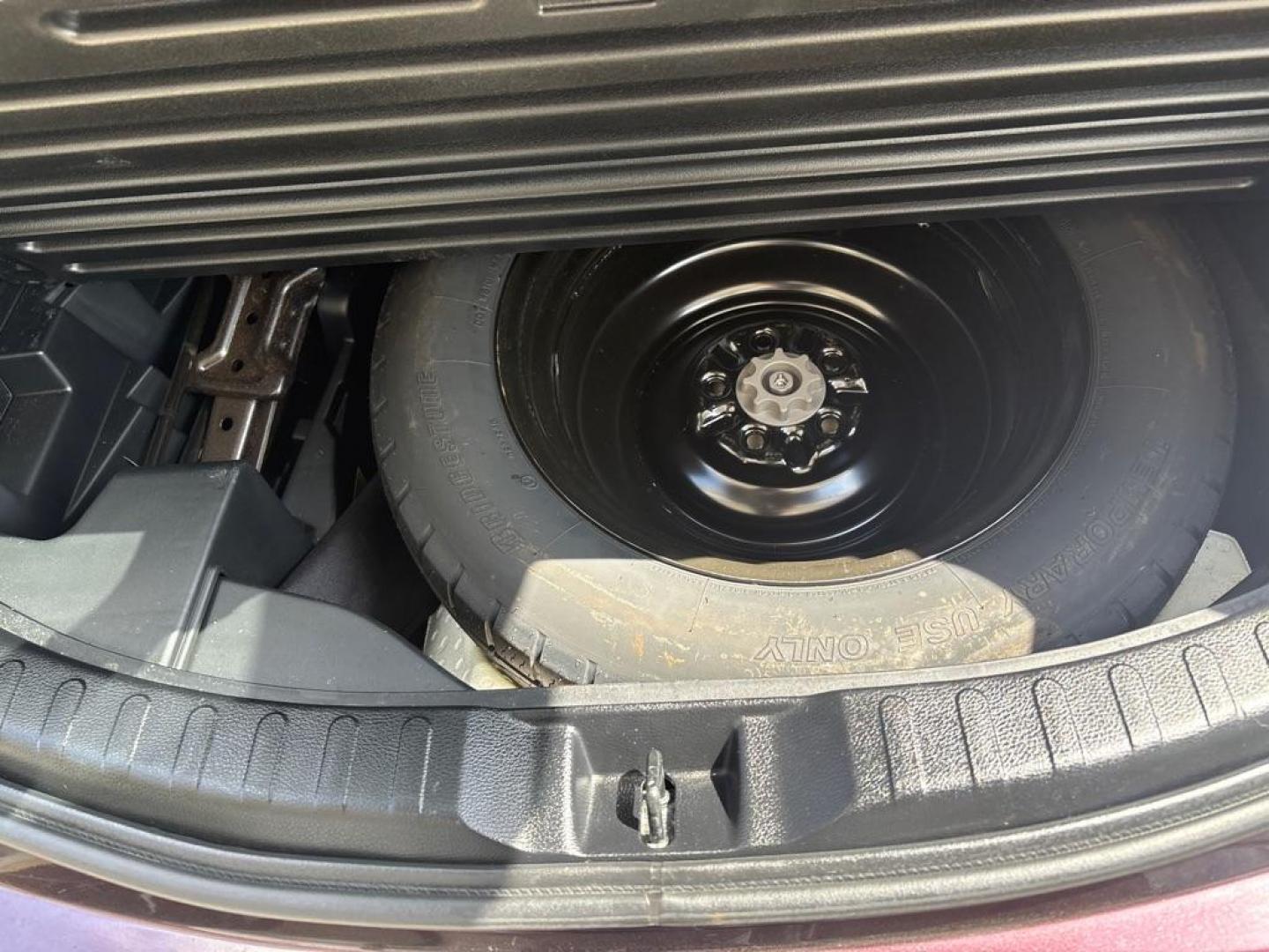 2016 PURPLE TOYOTA RAV4 SE (2T3JFREV6GW) with an 2.5L engine, Automatic transmission, located at 503 First Street, Canonsburg, PA, 15317, (724) 745-0566, 40.266006, -80.178413 - * ONE OWNER! * CLEAN CAR FAX! * AWD * NEW INSPECTION AND FRESH OIL * LEATHER * BACK UP CAMERA * HEATED SEATS 22 CITY / 29 HIGHWAY WE FINANCE! APPLY ONLINE: WWW.USEDCARSCANONSBURGPA.COM CALL US! 724-745-0566 TEXT US! 724-825-1817 - Photo#17