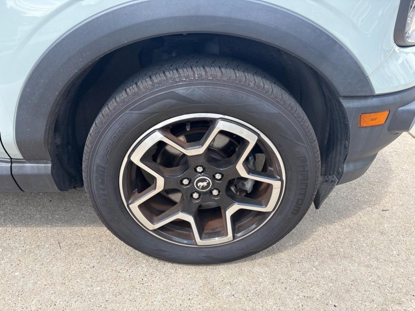 2021 GRAY FORD BRONCO SPORT BIG BEND (3FMCR9B64MR) with an 1.5L engine, Automatic transmission, located at 503 First Street, Canonsburg, PA, 15317, (724) 745-0566, 40.266006, -80.178413 - CLEAN CAR FAX! ONE OWNER! *REAR VIEW CAMERA *SECURICODE KEYLESS KEYPAD *SYNC *SIRIUSXM *ROOF RACK *CLASS II TRAILER TOW PACKAGE WE FINANCE! FAST AND EASY APPROVALS! APPLY ONLINE: WWW.USEDCARSCANONSBURGPA.COM CALL US: 724-745-0566 TEXT US: 724-825-1817- Photo#12