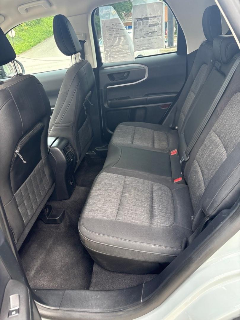2021 GRAY FORD BRONCO SPORT BIG BEND (3FMCR9B64MR) with an 1.5L engine, Automatic transmission, located at 503 First Street, Canonsburg, PA, 15317, (724) 745-0566, 40.266006, -80.178413 - CLEAN CAR FAX! ONE OWNER! *REAR VIEW CAMERA *SECURICODE KEYLESS KEYPAD *SYNC *SIRIUSXM *ROOF RACK *CLASS II TRAILER TOW PACKAGE WE FINANCE! FAST AND EASY APPROVALS! APPLY ONLINE: WWW.USEDCARSCANONSBURGPA.COM CALL US: 724-745-0566 TEXT US: 724-825-1817- Photo#17